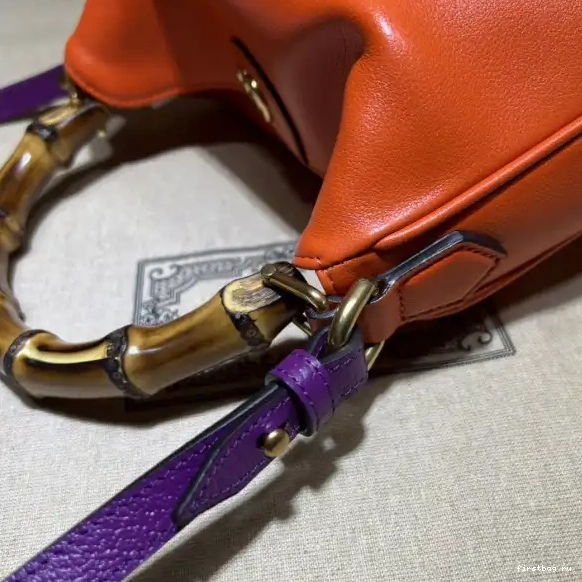 First bag ru Gucci small shoulder Diana bag 0501